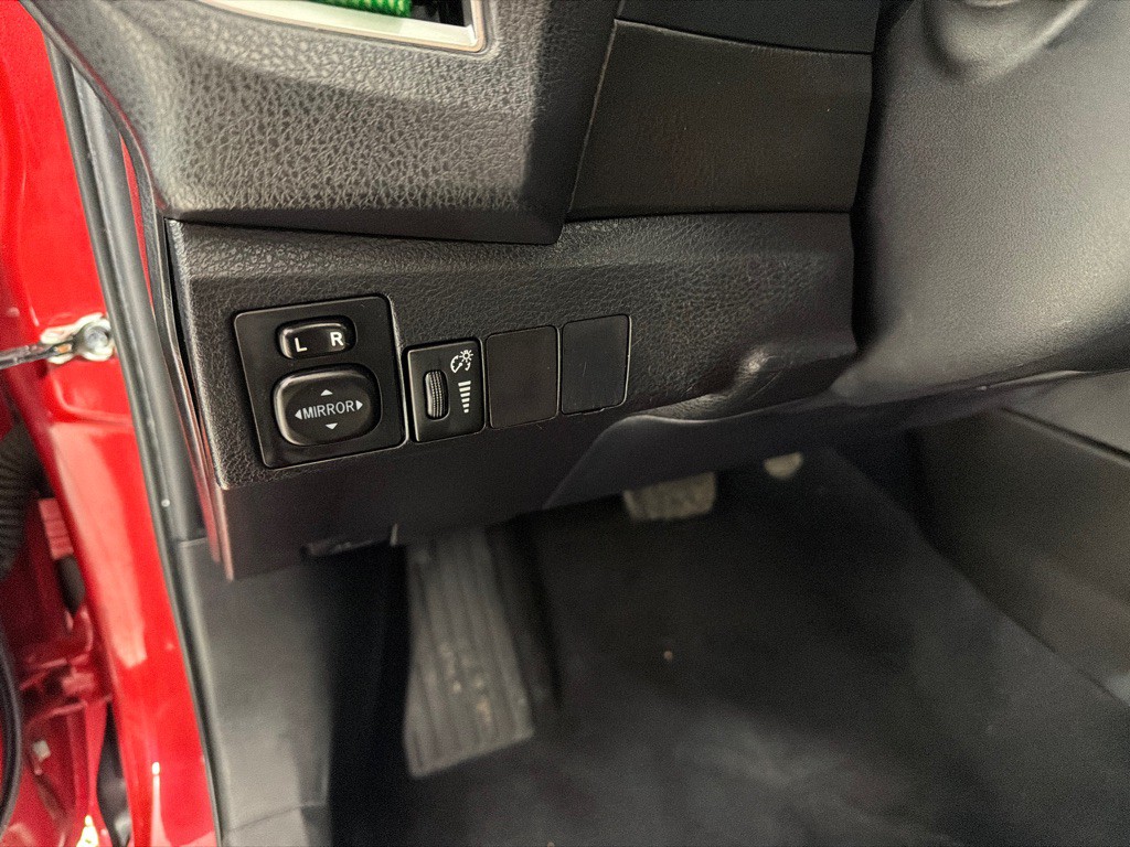 2015 Toyota Corolla Image 13