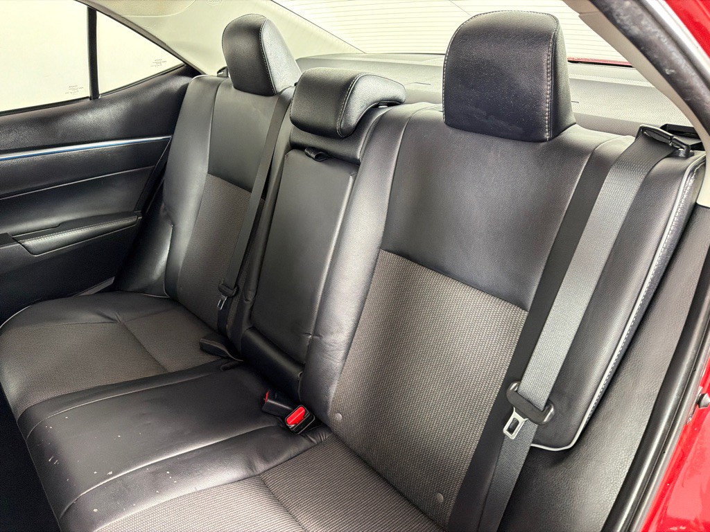 2015 Toyota Corolla Image 19