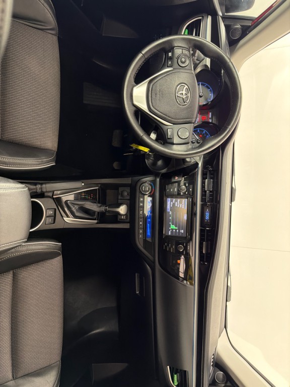 2015 Toyota Corolla Image 24