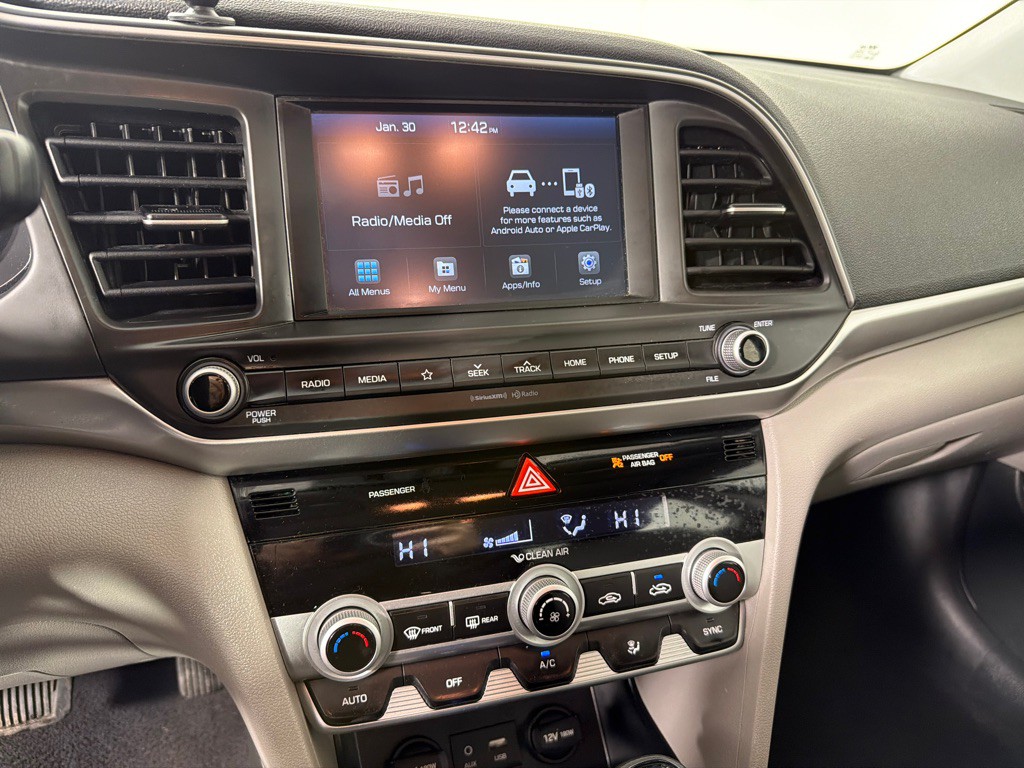 2020 Hyundai Elantra Image 13
