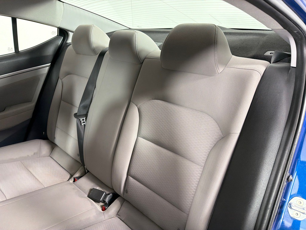 2020 Hyundai Elantra Image 17