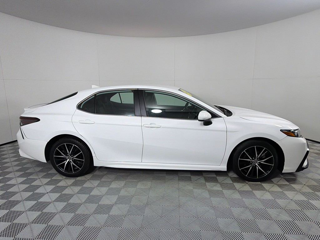 2021 Toyota Camry Image 4