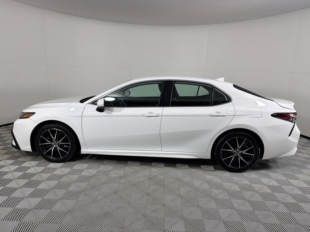 2021 Toyota Camry Image 7