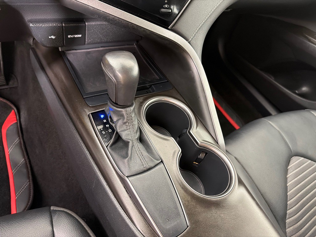 2021 Toyota Camry Image 17