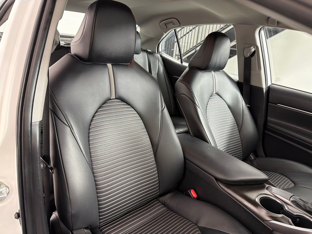 2021 Toyota Camry Image 23