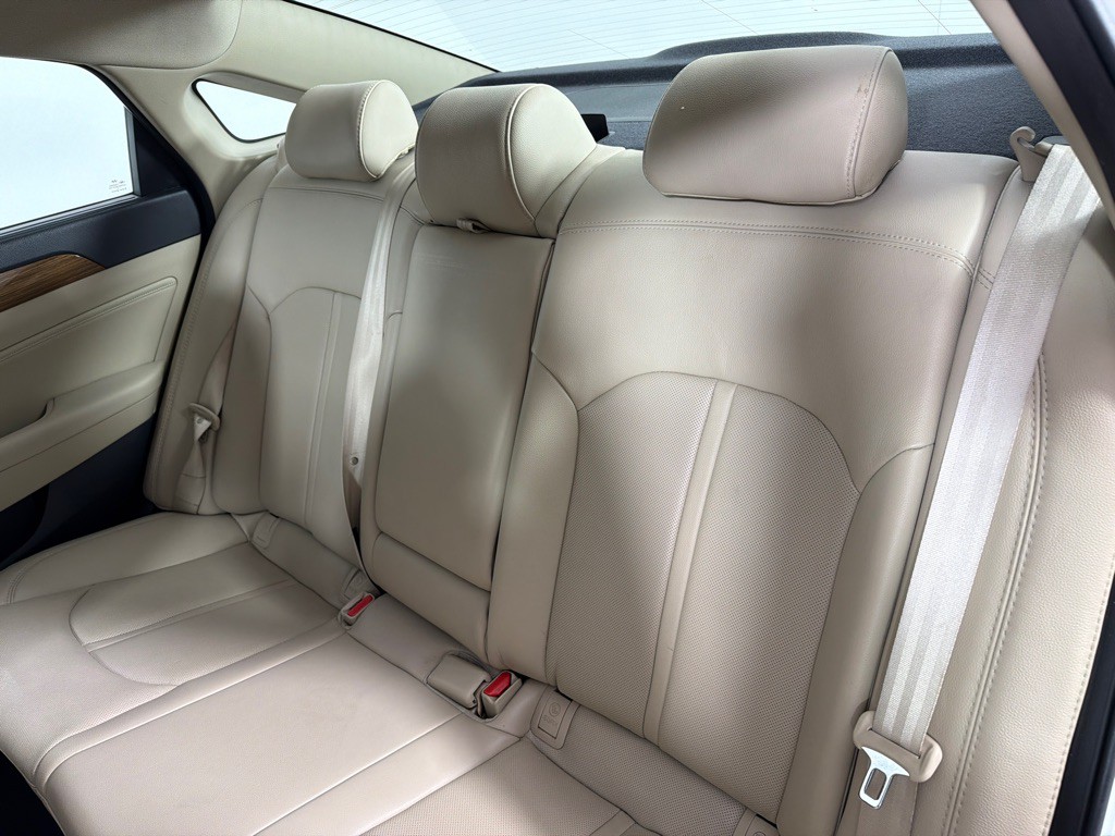 2015 Hyundai Sonata Image 19