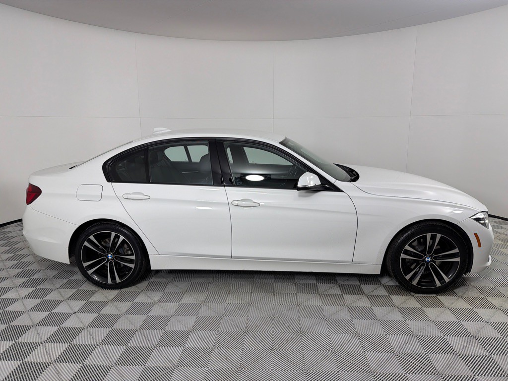 2018 BMW 3 Series Image 4