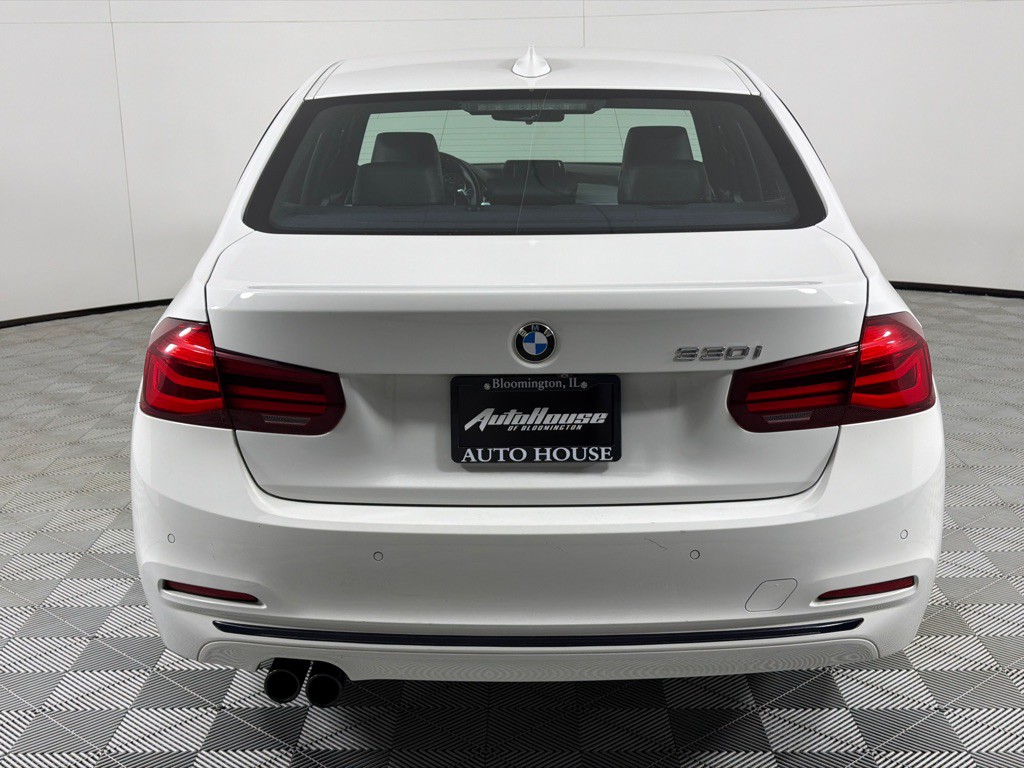 2018 BMW 3 Series Image 6