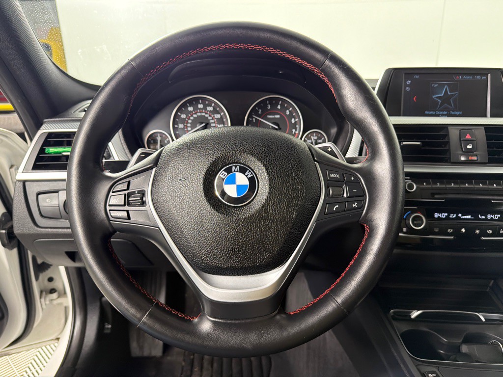 2018 BMW 3 Series Image 15