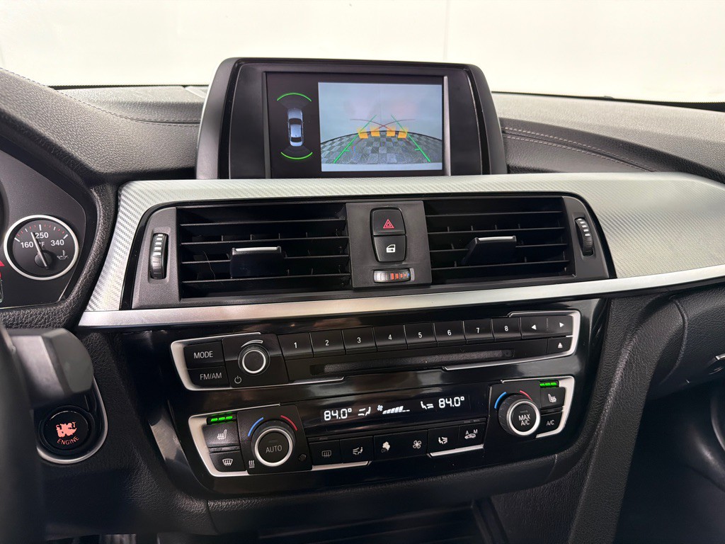 2018 BMW 3 Series Image 17