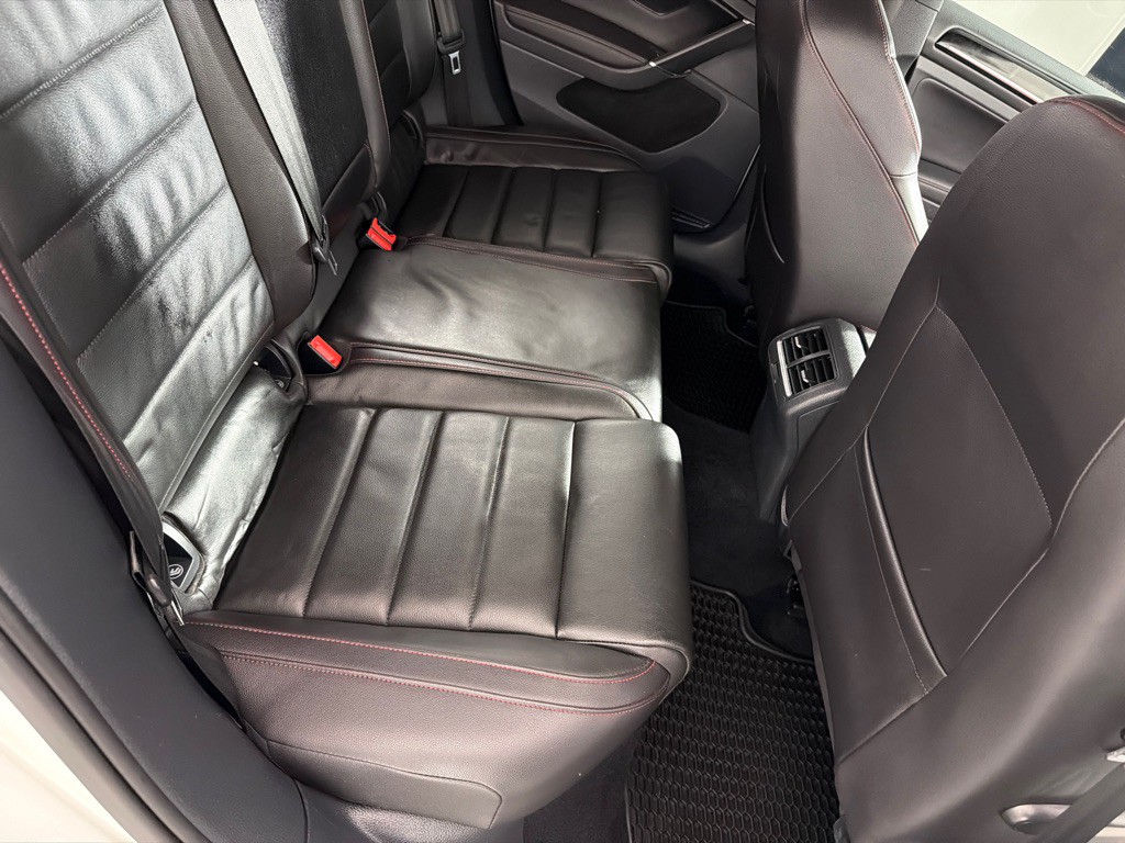 2016 Volkswagen GTI Image 21