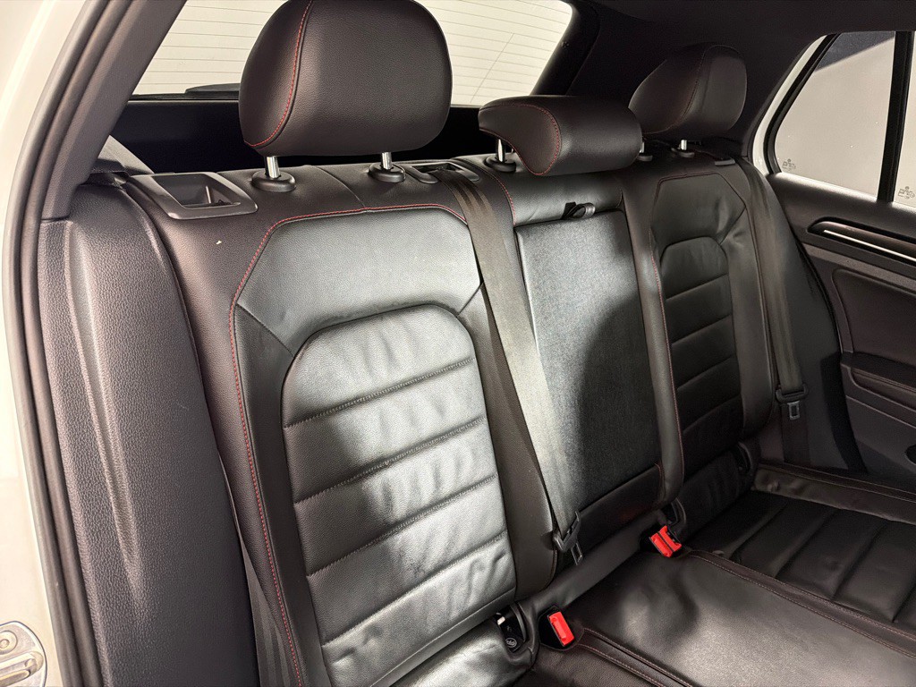 2016 Volkswagen GTI Image 22