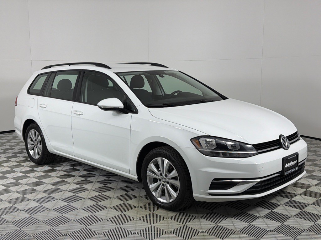 2019 Volkswagen Golf Image 3