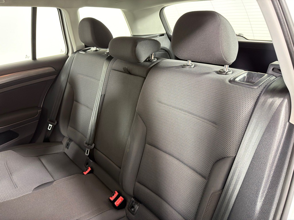 2019 Volkswagen Golf Image 20