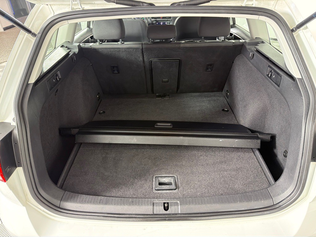 2019 Volkswagen Golf Image 21