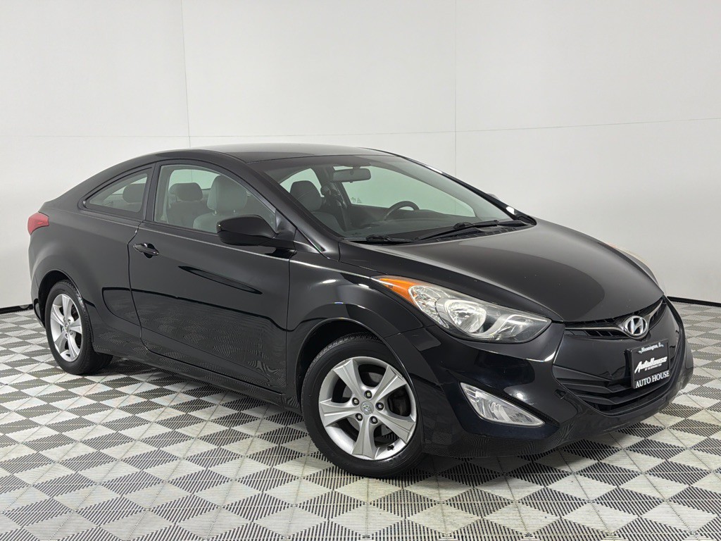 2013 Hyundai Elantra Image 2