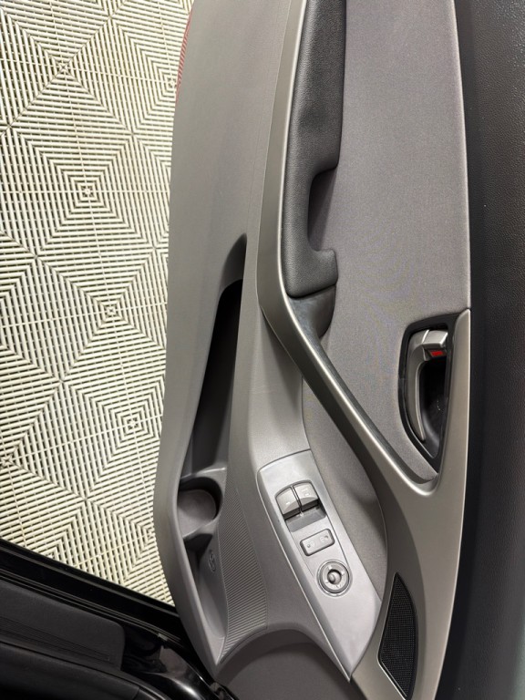 2013 Hyundai Elantra Image 10