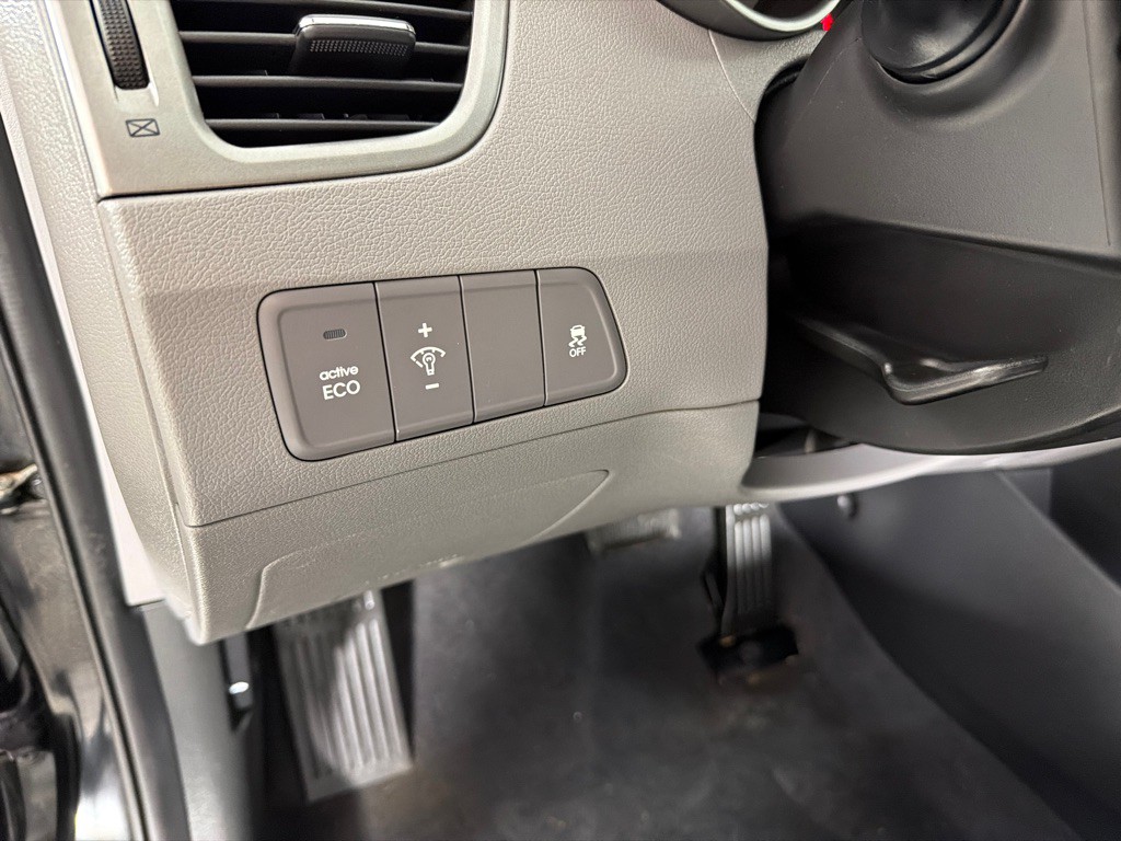 2013 Hyundai Elantra Image 13