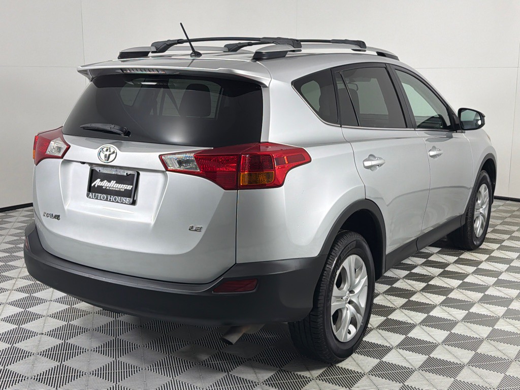2015 Toyota Rav4 Image 5
