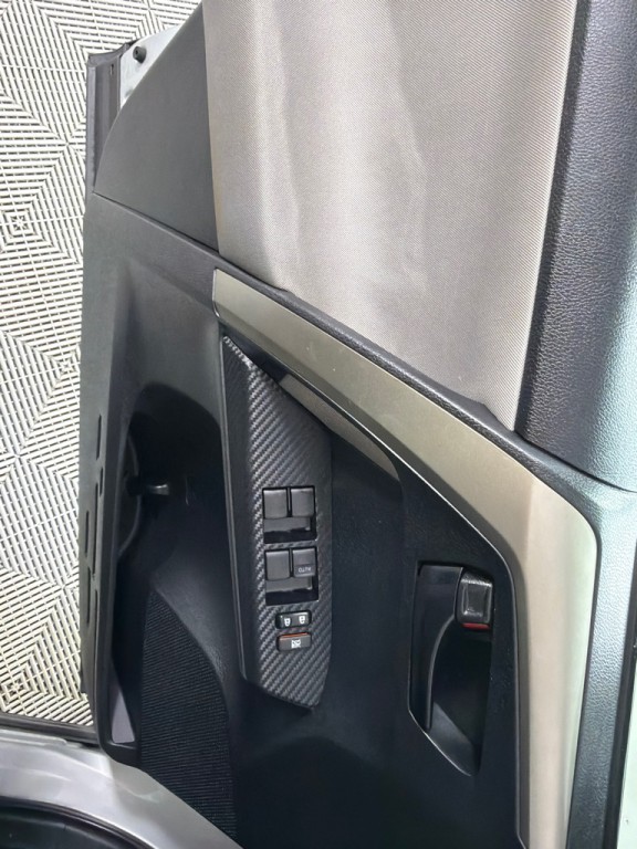 2015 Toyota Rav4 Image 10