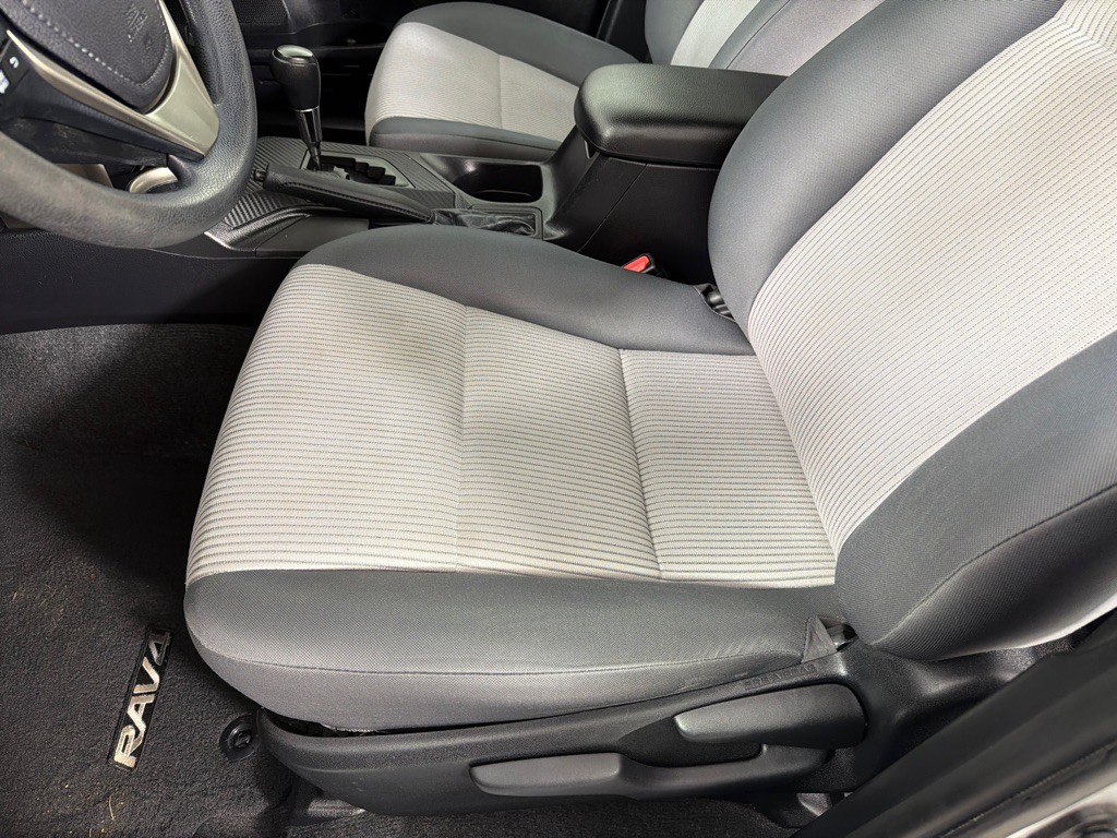 2015 Toyota Rav4 Image 11