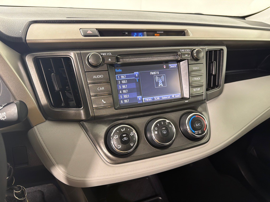 2015 Toyota Rav4 Image 15