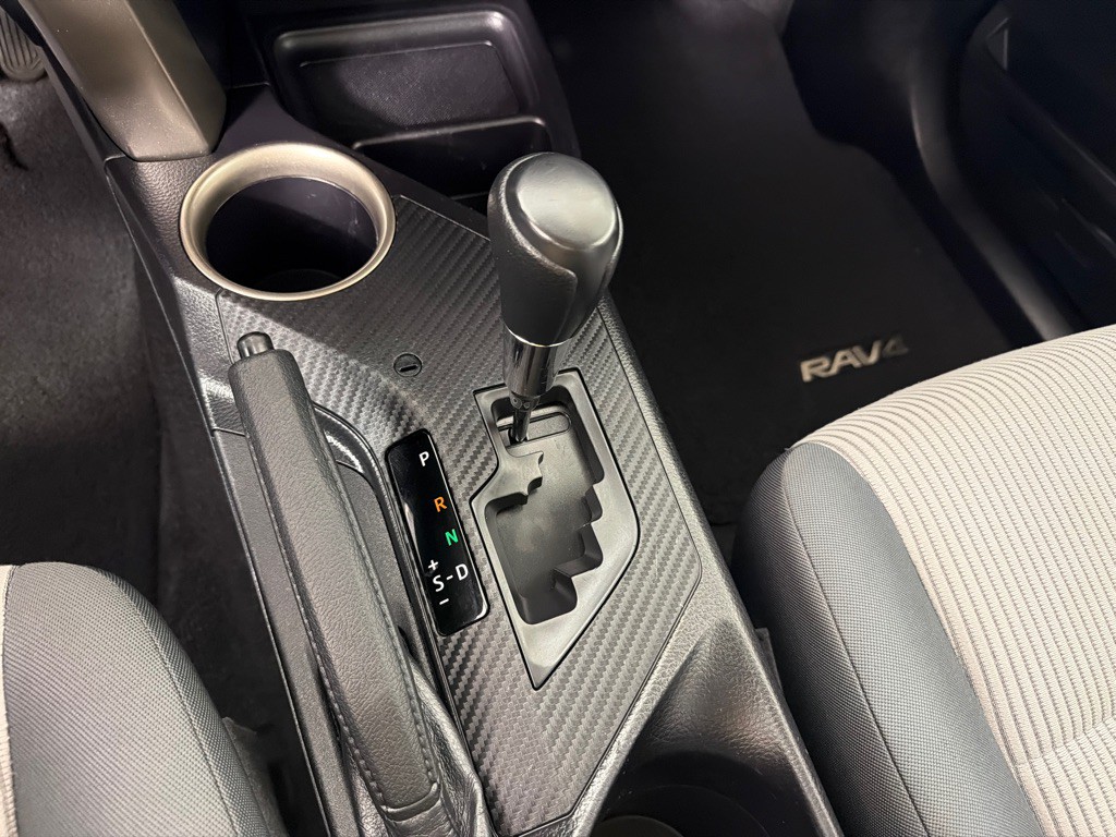 2015 Toyota Rav4 Image 17