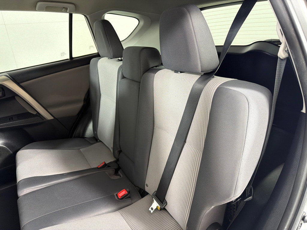 2015 Toyota Rav4 Image 19