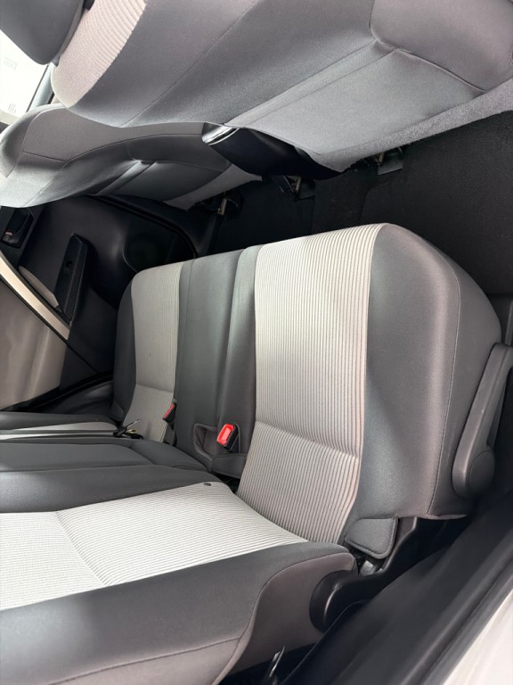 2015 Toyota Rav4 Image 21