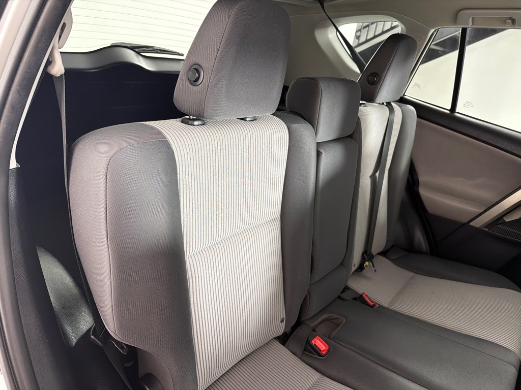 2015 Toyota Rav4 Image 22