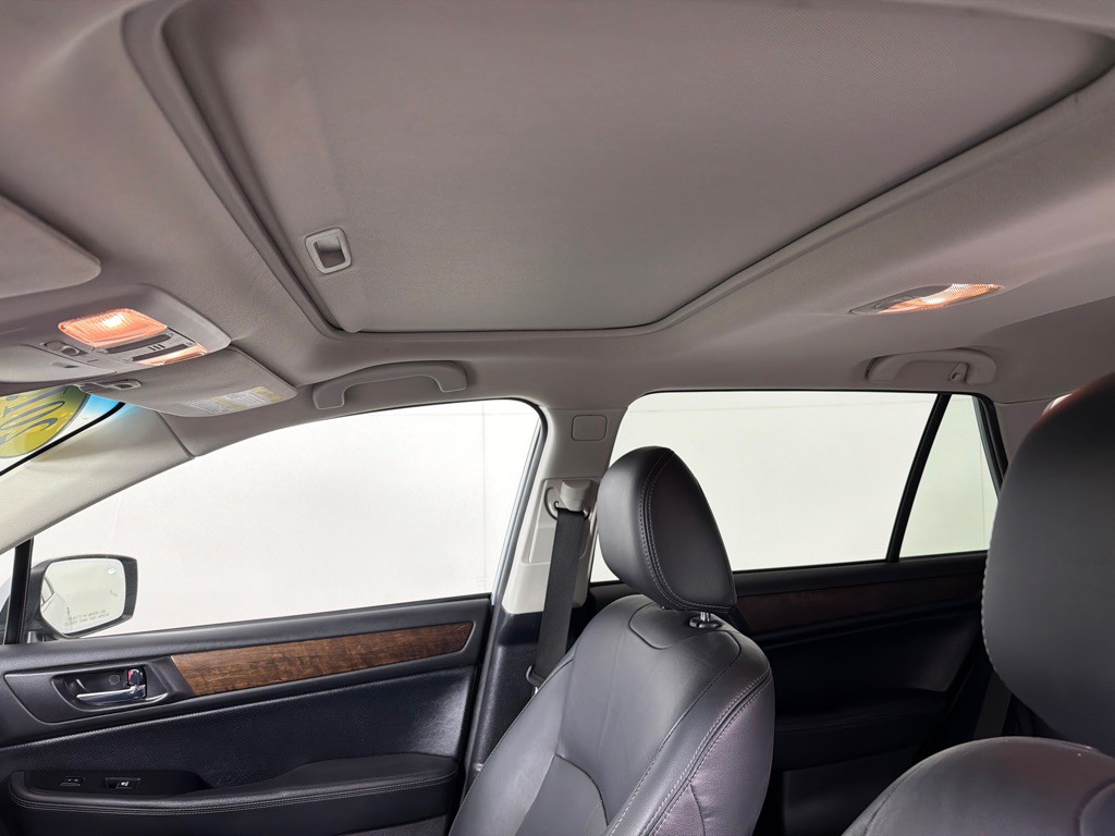2015 Subaru Outback Image 13