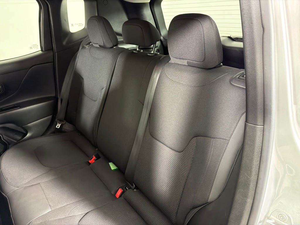 2018 Jeep Renegade Image 16