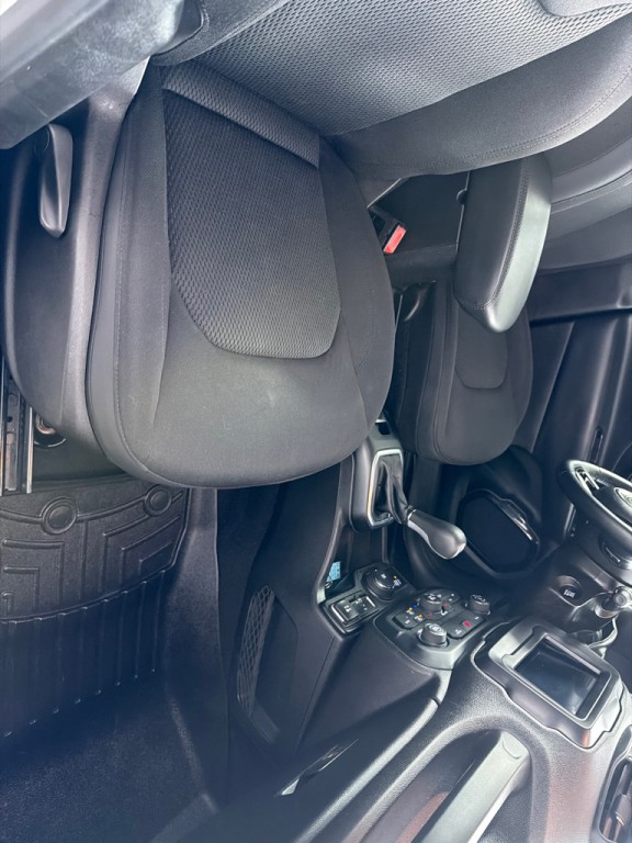 2018 Jeep Renegade Image 20