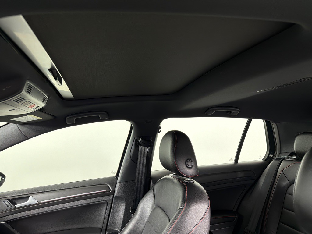 2018 Volkswagen GTI Image 12