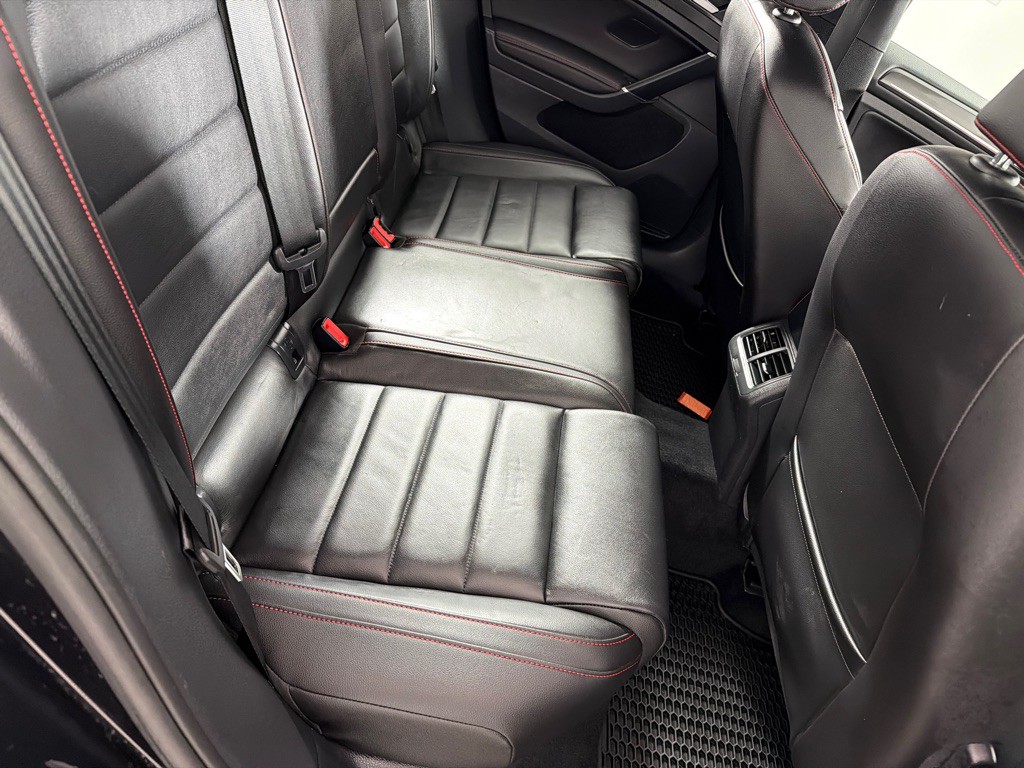 2018 Volkswagen GTI Image 21