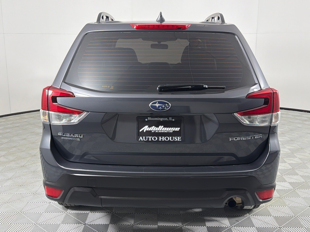 2023 Subaru Forester Image 6