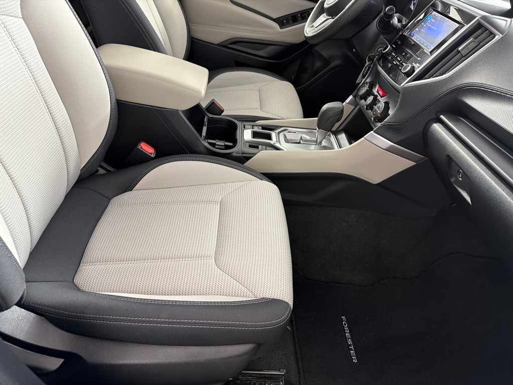 2023 Subaru Forester Image 24