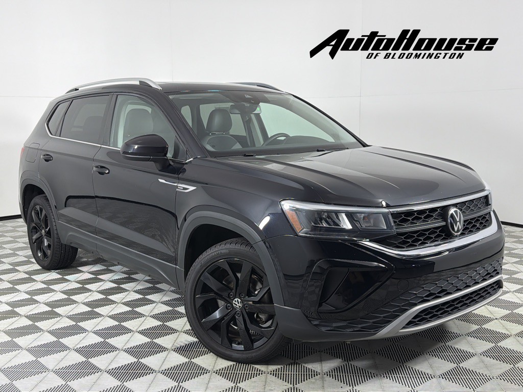 2022 Volkswagen Taos Image 1