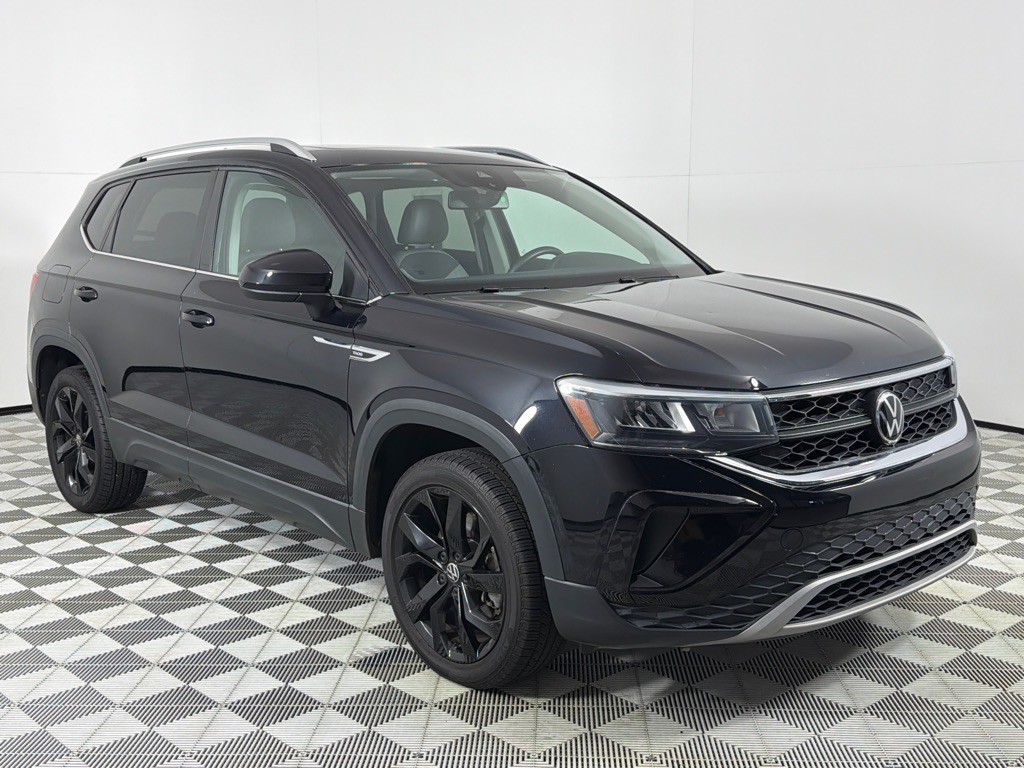 2022 Volkswagen Taos Image 3