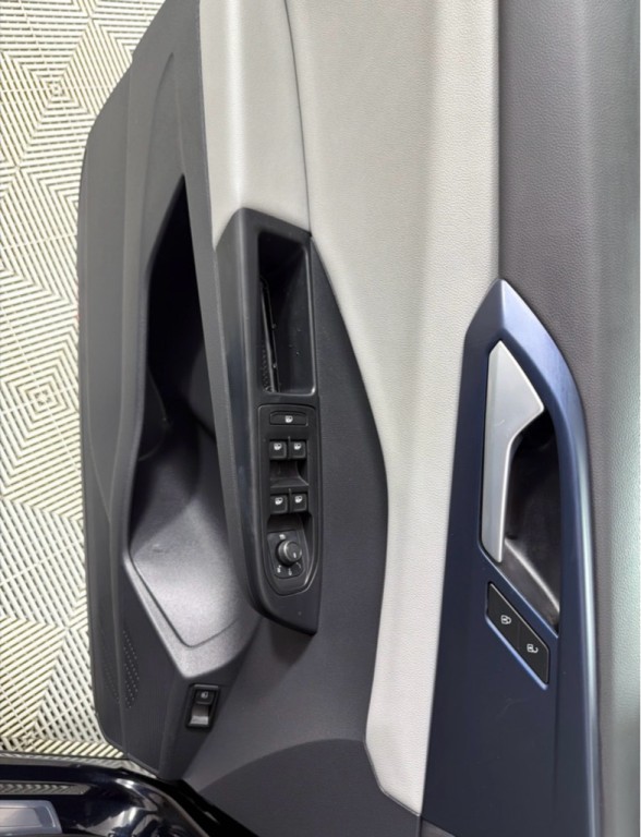 2022 Volkswagen Taos Image 11