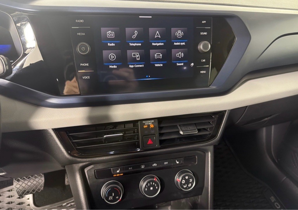 2022 Volkswagen Taos Image 17