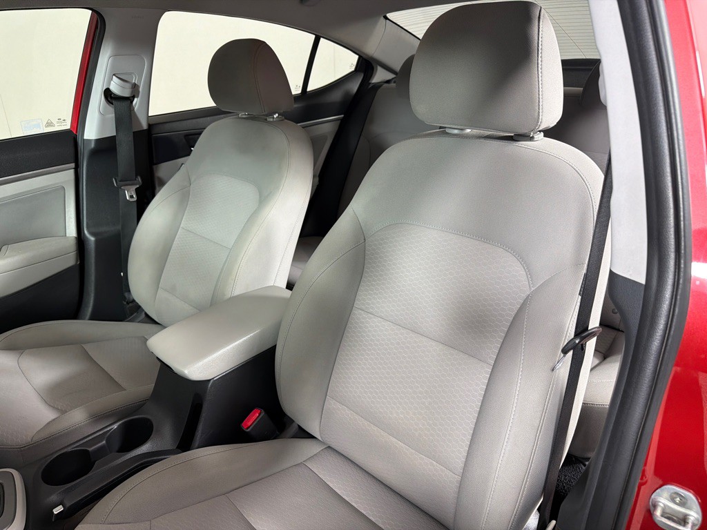 2020 Hyundai Elantra Image 12