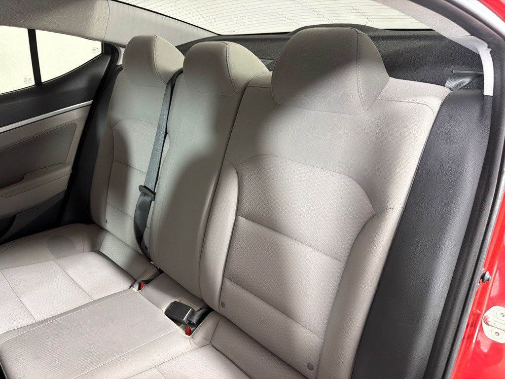 2020 Hyundai Elantra Image 18