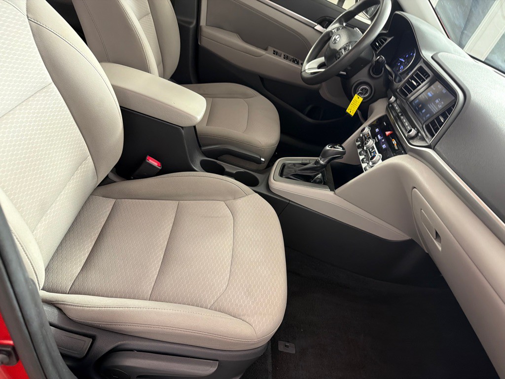 2020 Hyundai Elantra Image 20
