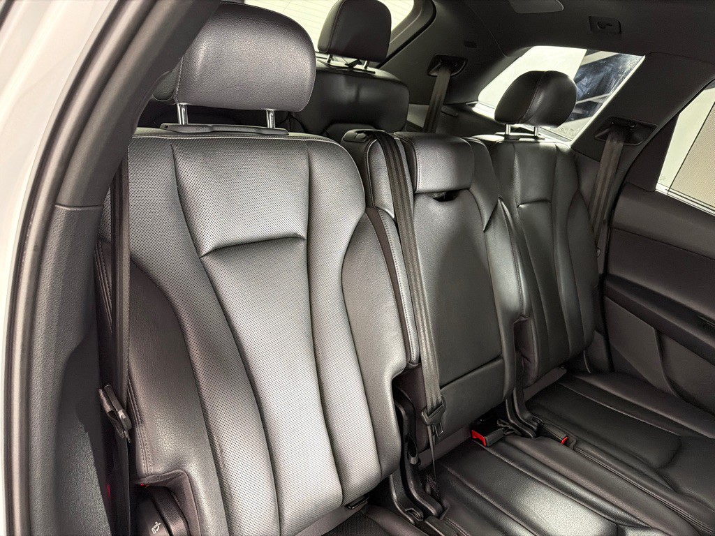 2017 Audi Q7 Image 26