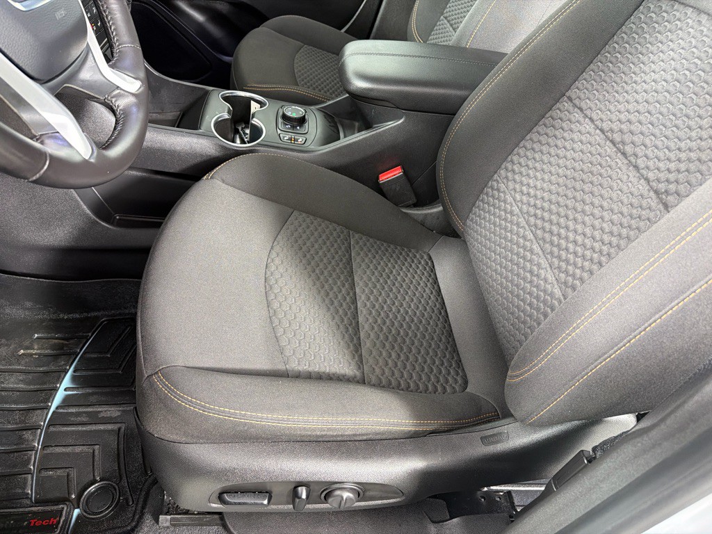 2020 GMC Terrain Image 12