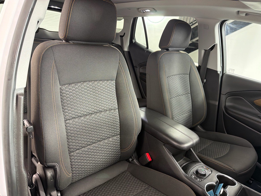 2020 GMC Terrain Image 26