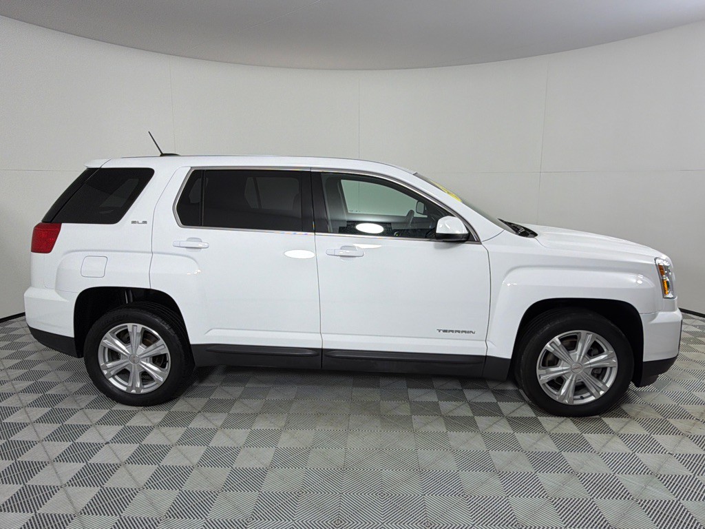 2017 GMC Terrain Image 4