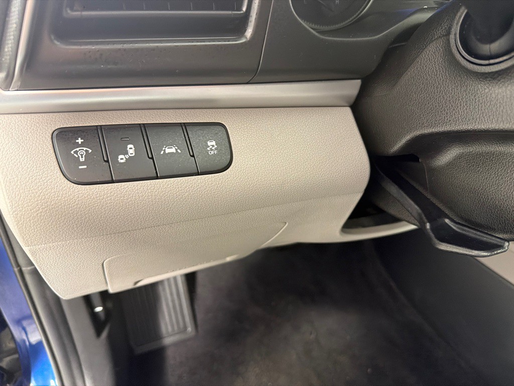 2020 Hyundai Elantra Image 12