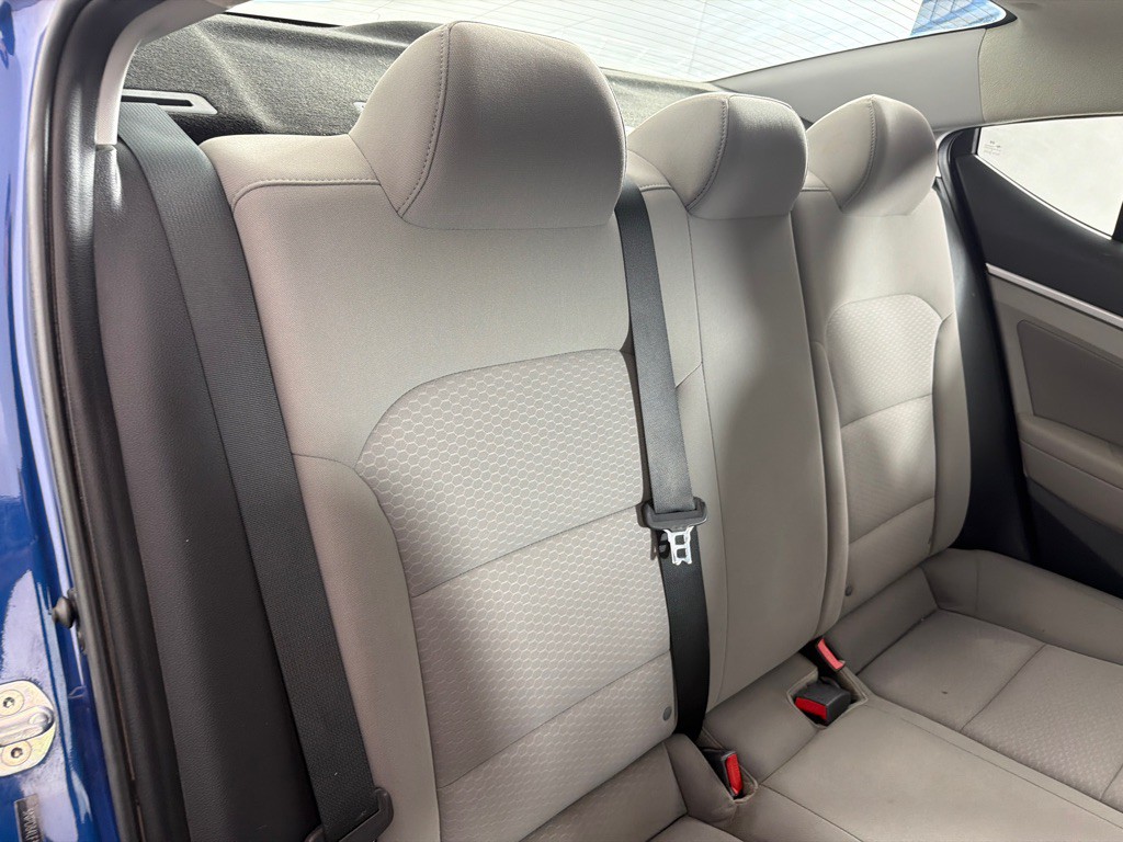 2020 Hyundai Elantra Image 20